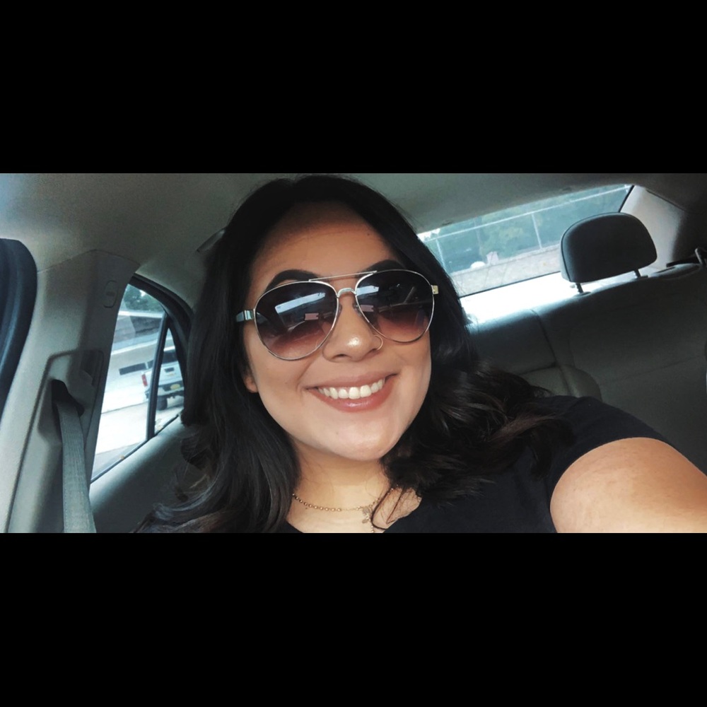 Meet your Posher, Mikaela